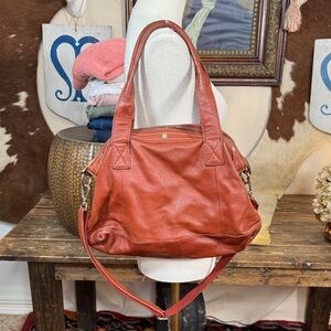 Vintage Cuore & Pelle Elegant Leather Shoulder Bag in Rich Brown—needs some TLC